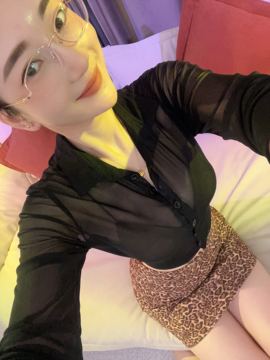 姣姣🐷八月鸿运来主播照片