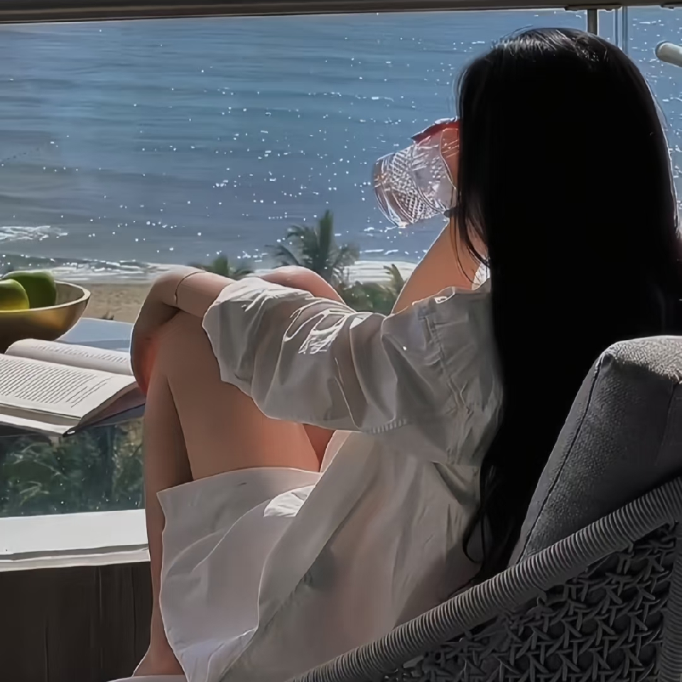 依一👑破音之神海报