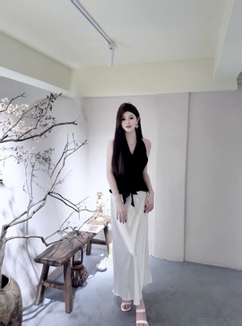 小优77酱主播照片