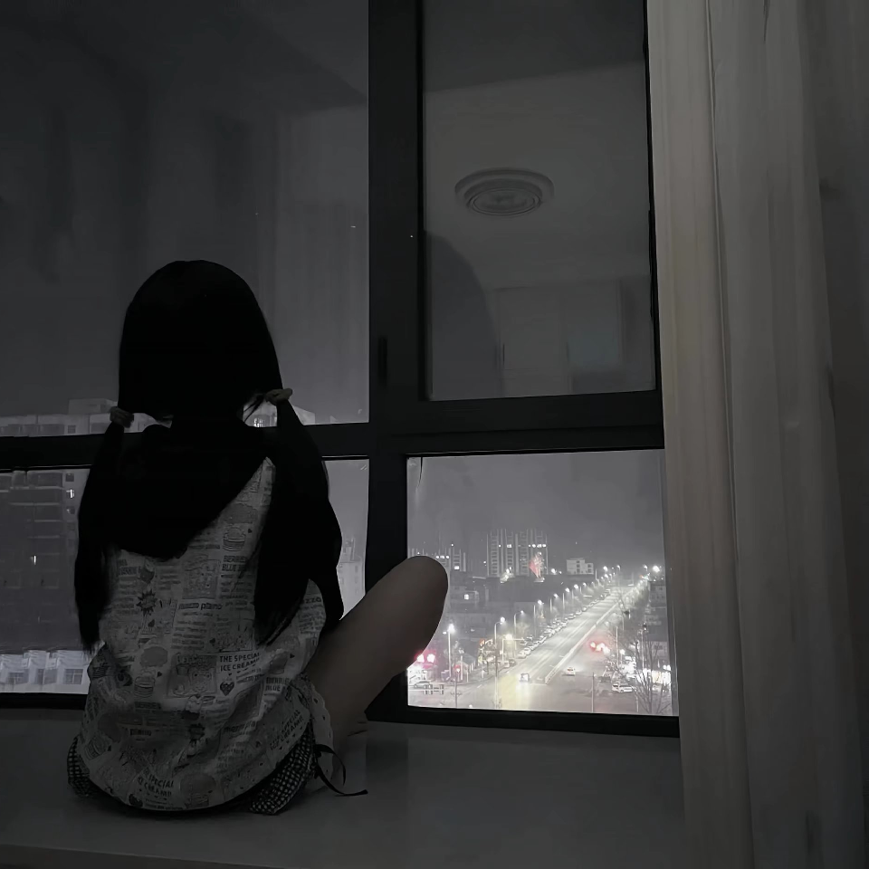 新人琪琪~海报