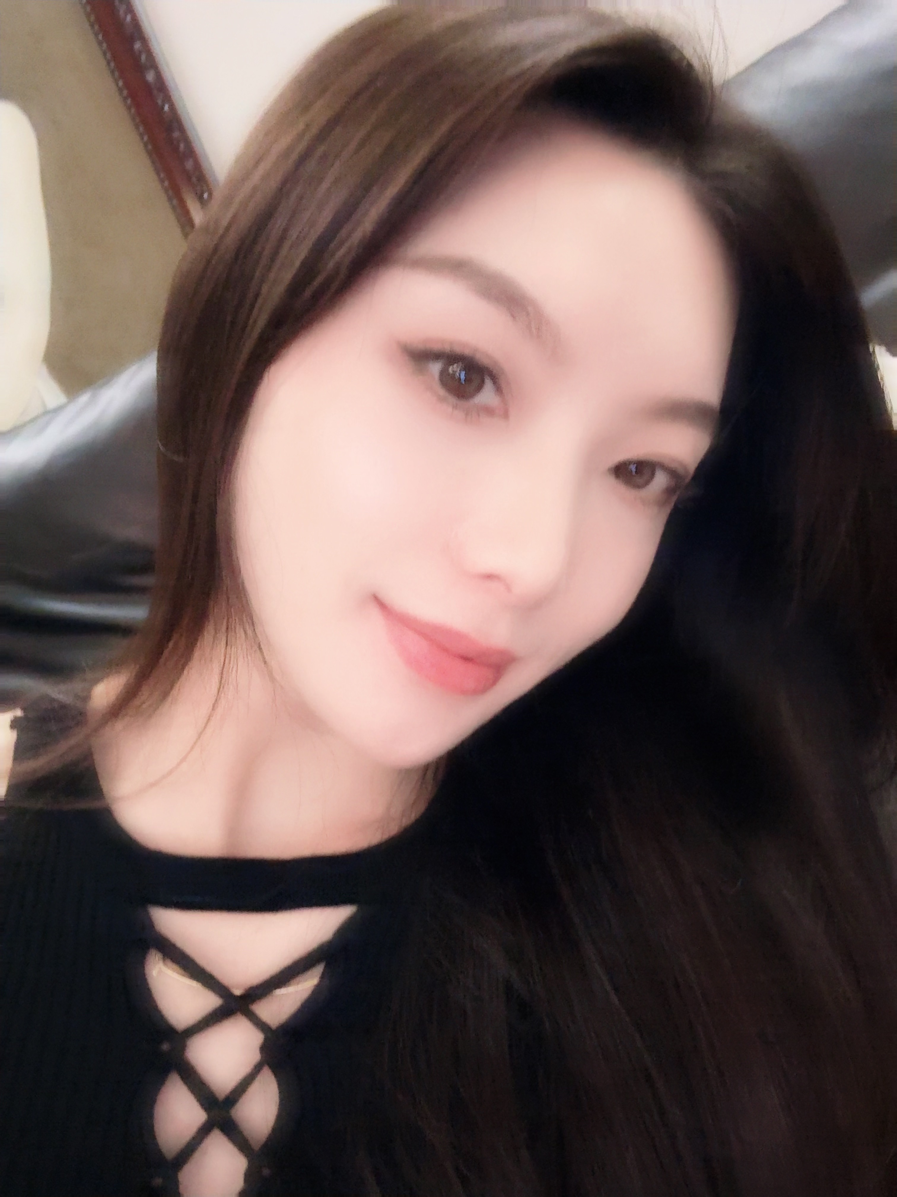 鑫儿～外出不定时播的图片