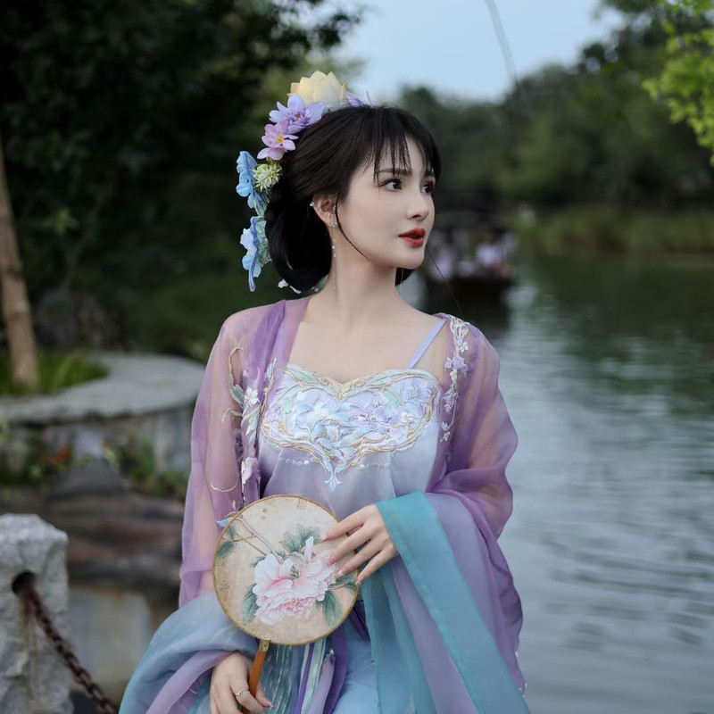 小冬雪吖的主播海报