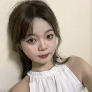 三三露露海报