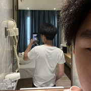 爱韦少
