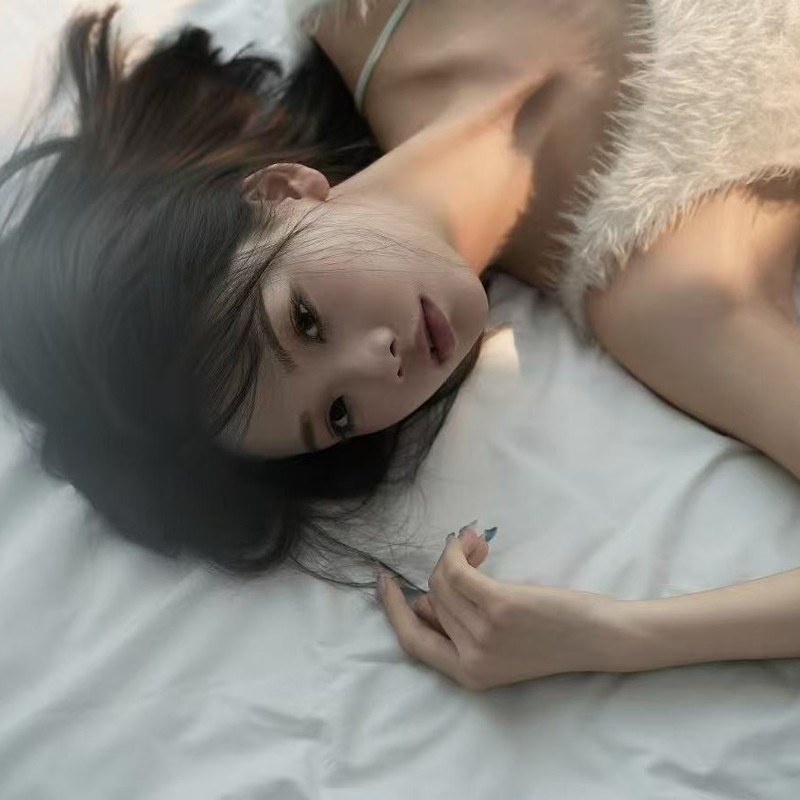 新人牙牙的主播海报