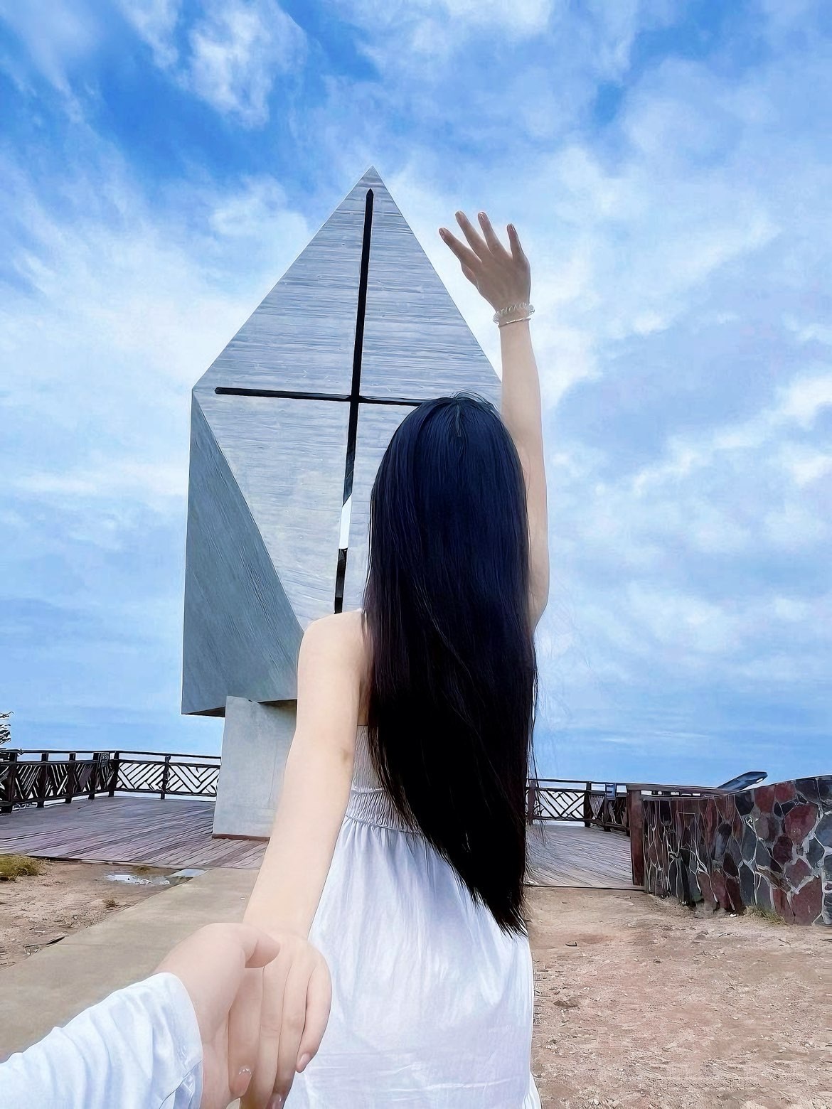 梦梦在唱歌求百元榜的图片