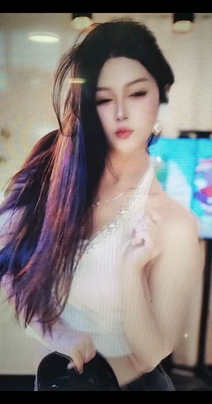 跳舞的女主播，把我迷着了