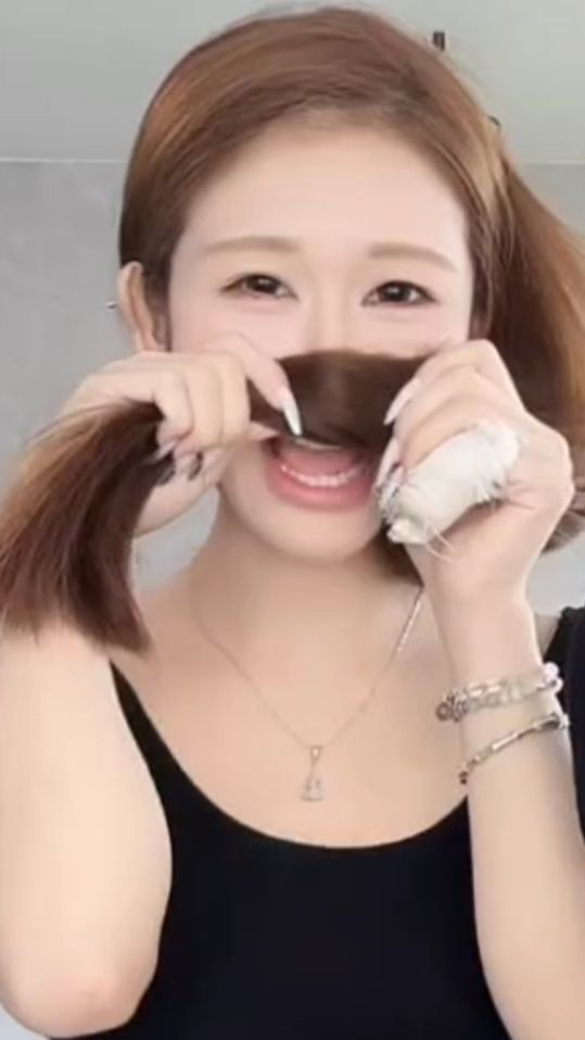 二两桃花醉今生的图片