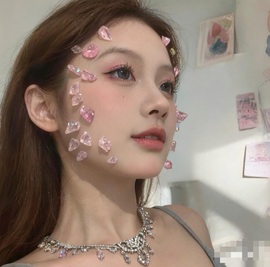 新人小夏Baby主播照片