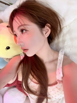 小糖包🍞台球女神主播照片