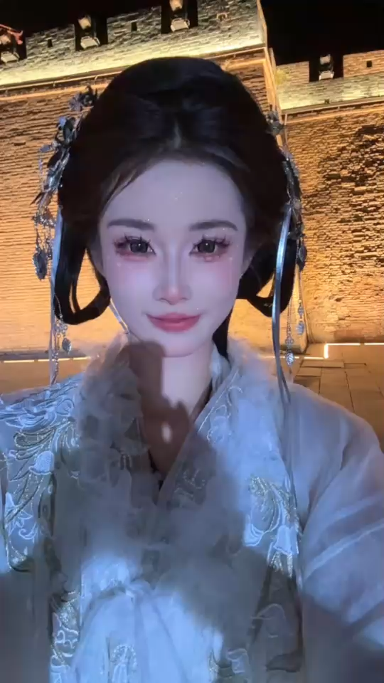 明天都来祝我生日快乐
