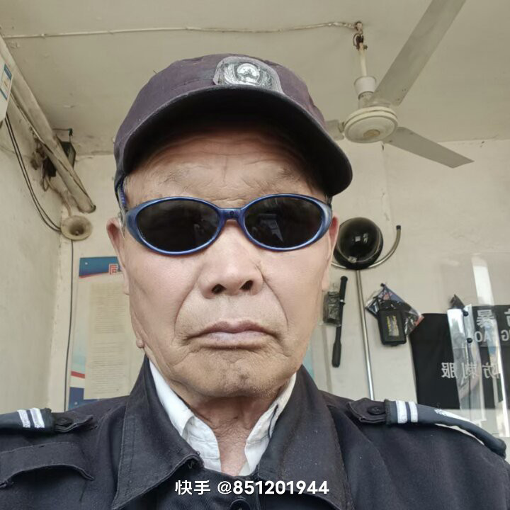 宋胜.海报