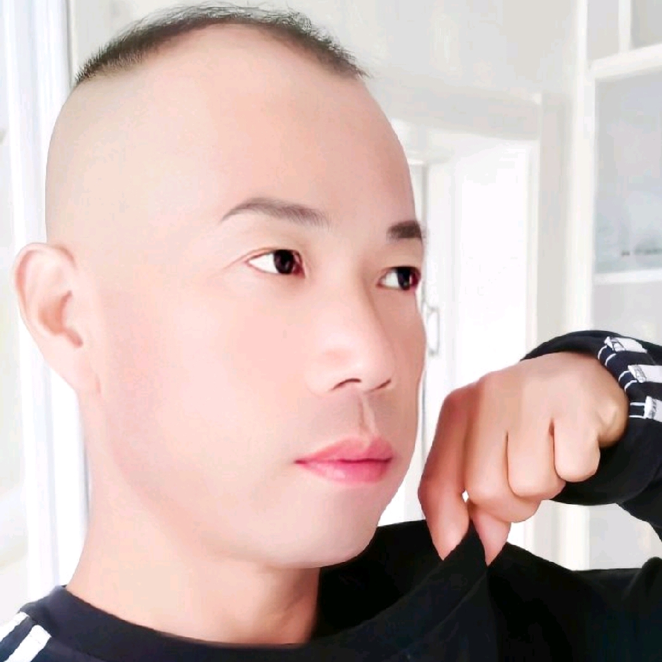 2defjostyz海报