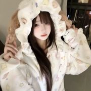 奕奕姓胡但不糊