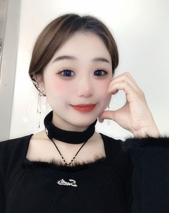 爱笑🌺幸福甜蜜蜜的主播照片