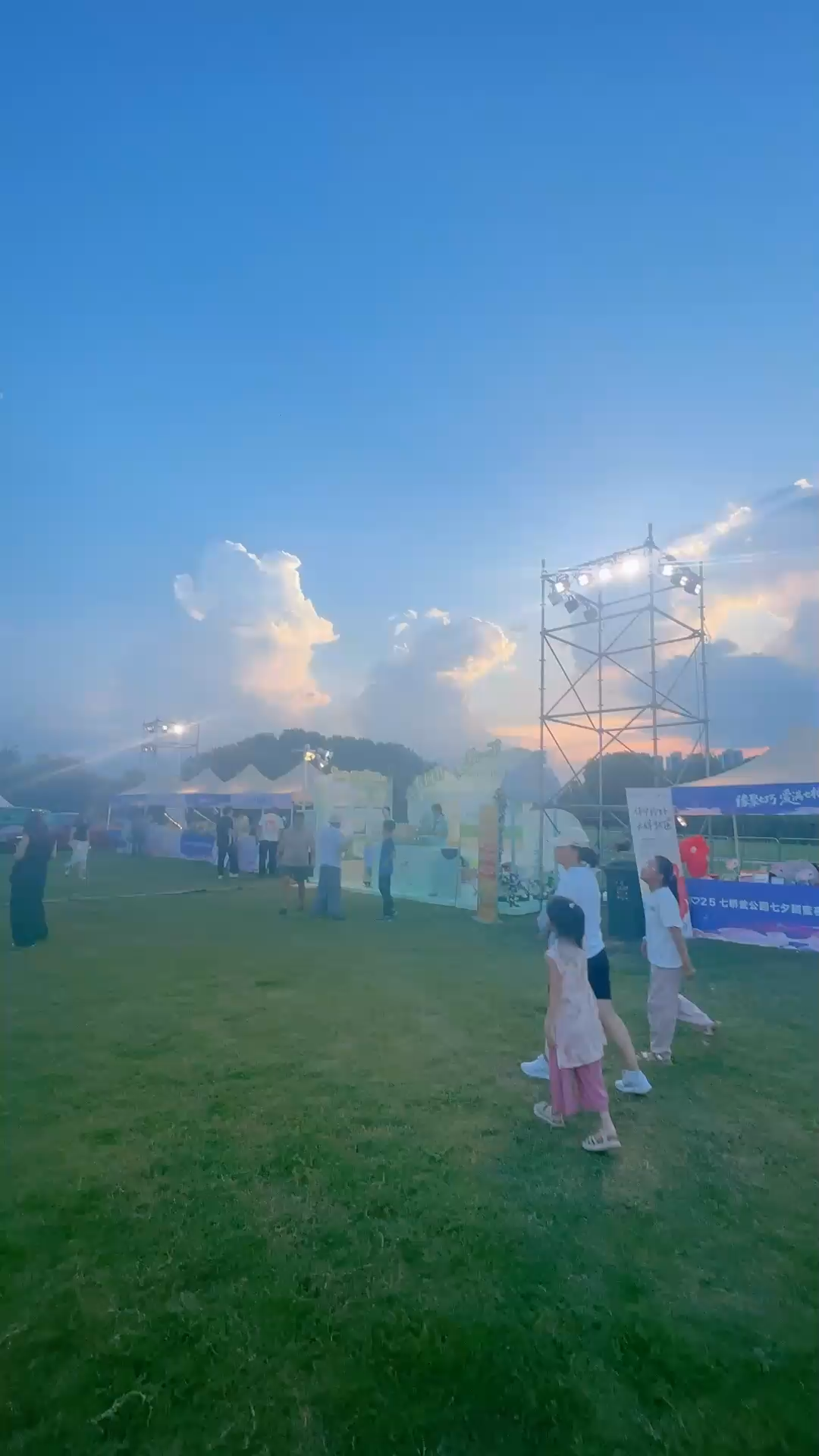 七夕也就一个人溜达溜
