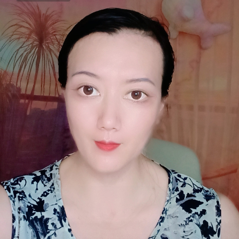 心静love的主播海报