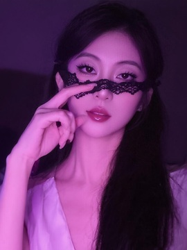 不看刘至的图片