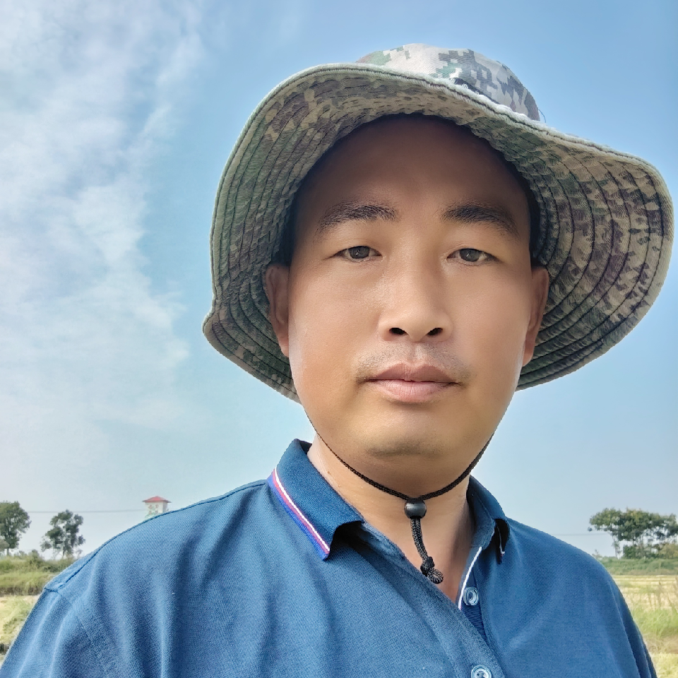 策马奔腾o6海报