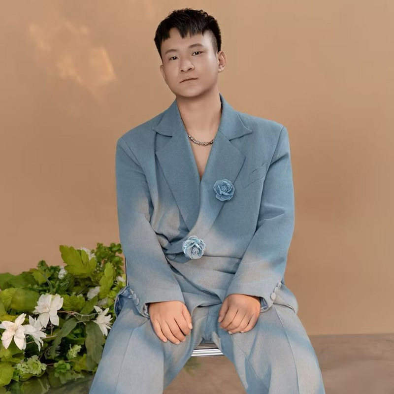 鹏大喜欢唱歌喊麦。海报