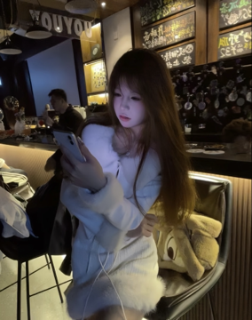 猫耳朵🎶海报