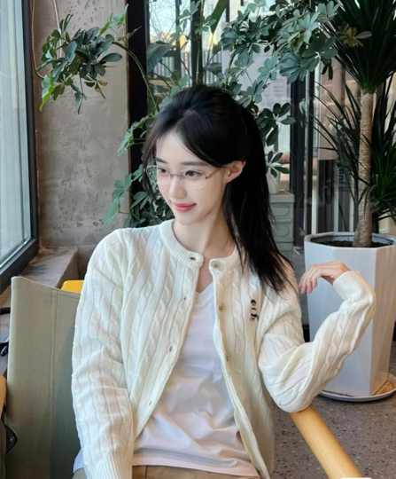 新人绵绵.海报