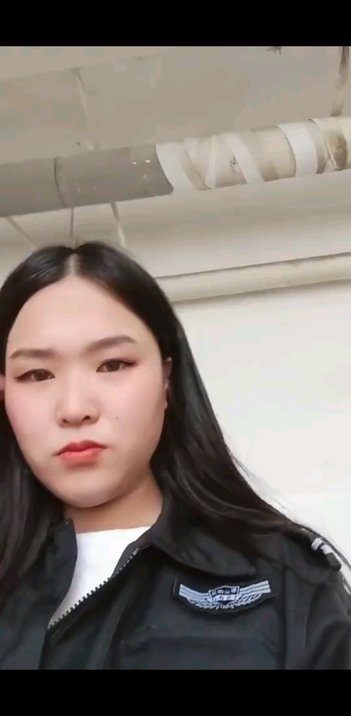记的微笑哦
