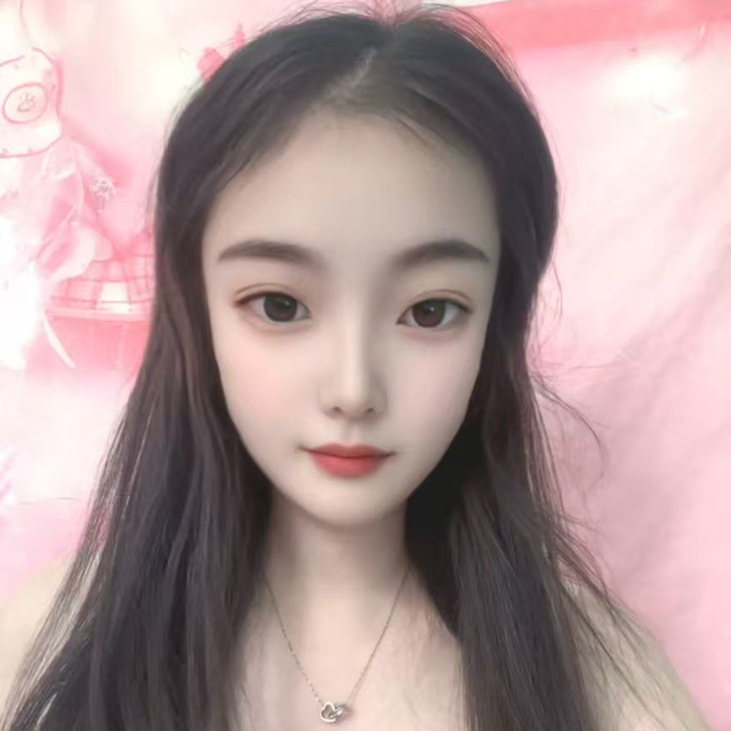 草莓🍓丫海报