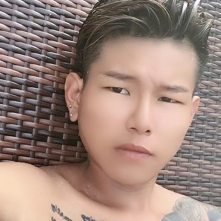 港哥|这条街最靓的那海报