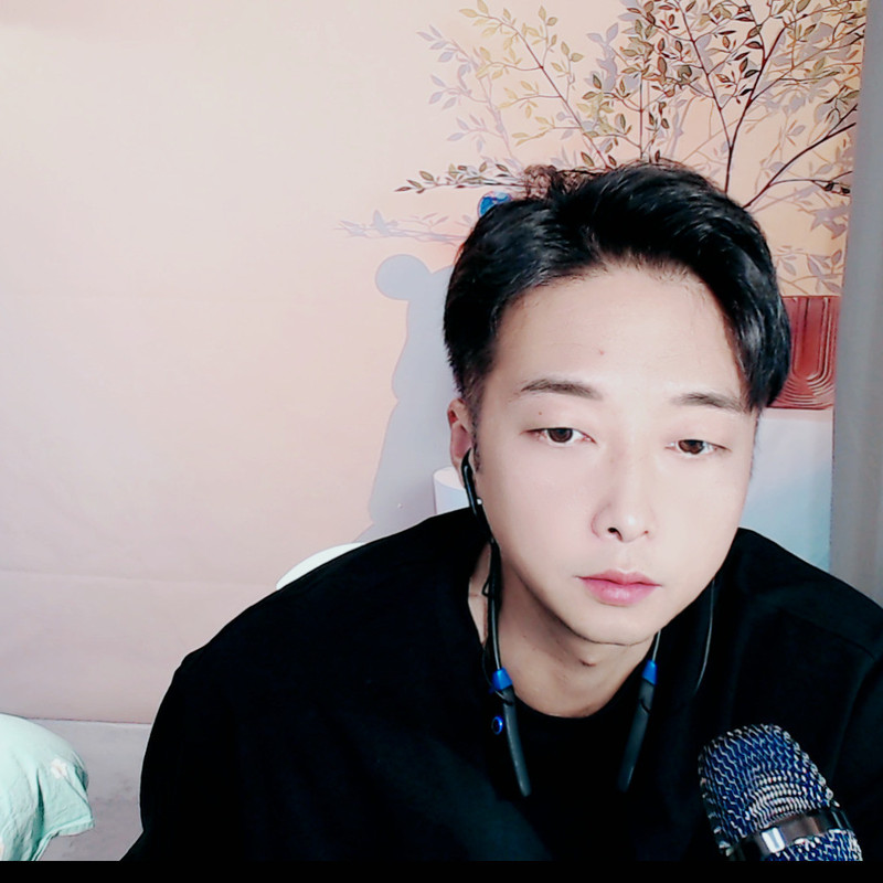 新人——阿龙视频聊天