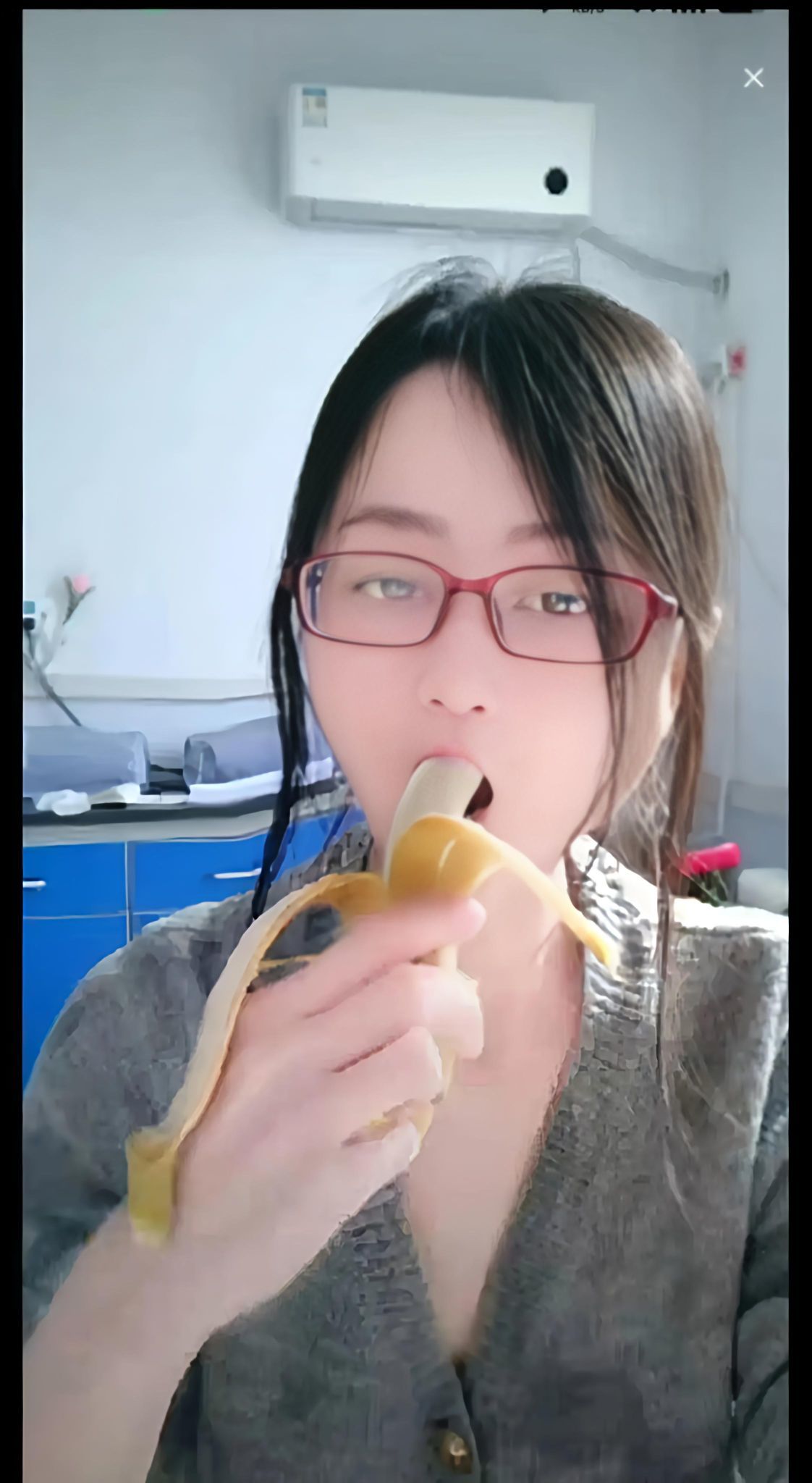万物不及你的美主播图片