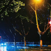 冷色雨夜