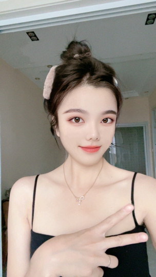 团子。🍡海报