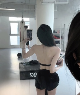 萌新腿腿主播照片