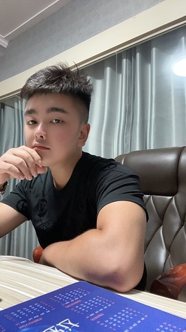 不严教官的图片