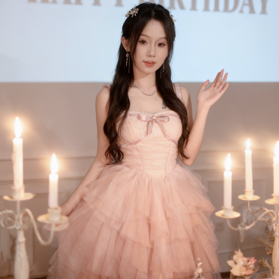 新人妍宝海报