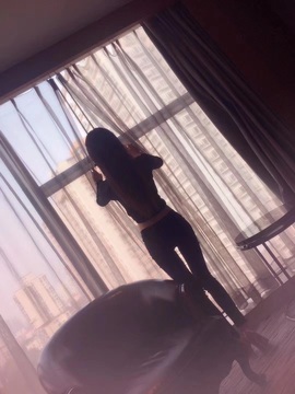 新人小乖乖热舞吖的图片