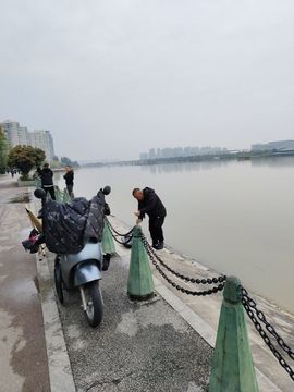 桃子🍑游园中的图片