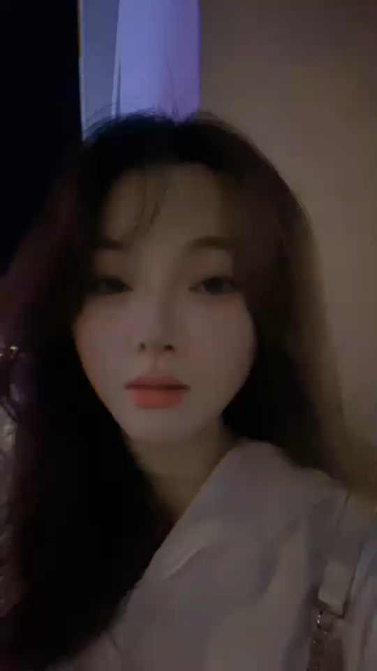 发财手帮忙投票票啦