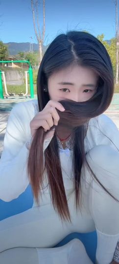 二两桃花醉今生的图片