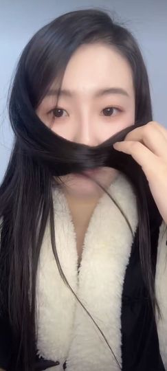 二两桃花醉今生的图片