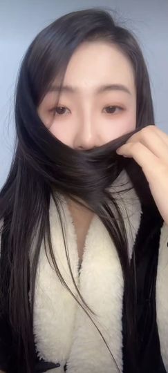 二两桃花醉今生的图片