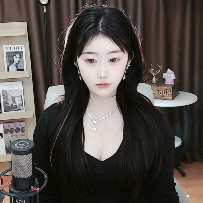 柴柴睡不醒的直播间