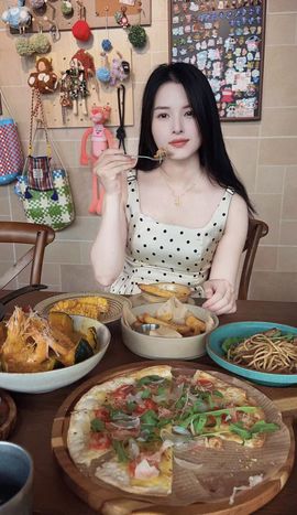 青青不吃饭的图片