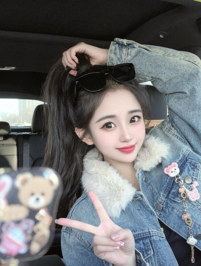 Sevenღ七七⁷⁷海报