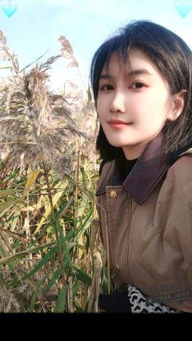 嘉然♬苏静好♬唱歌的图片