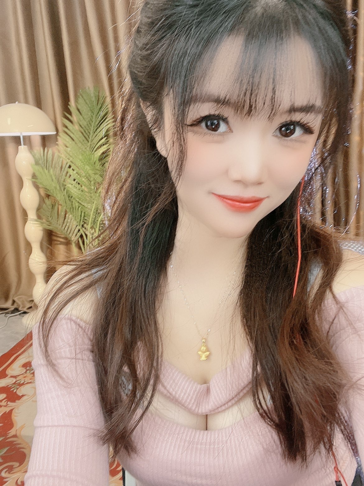 小喵缺人疼💔主播图片