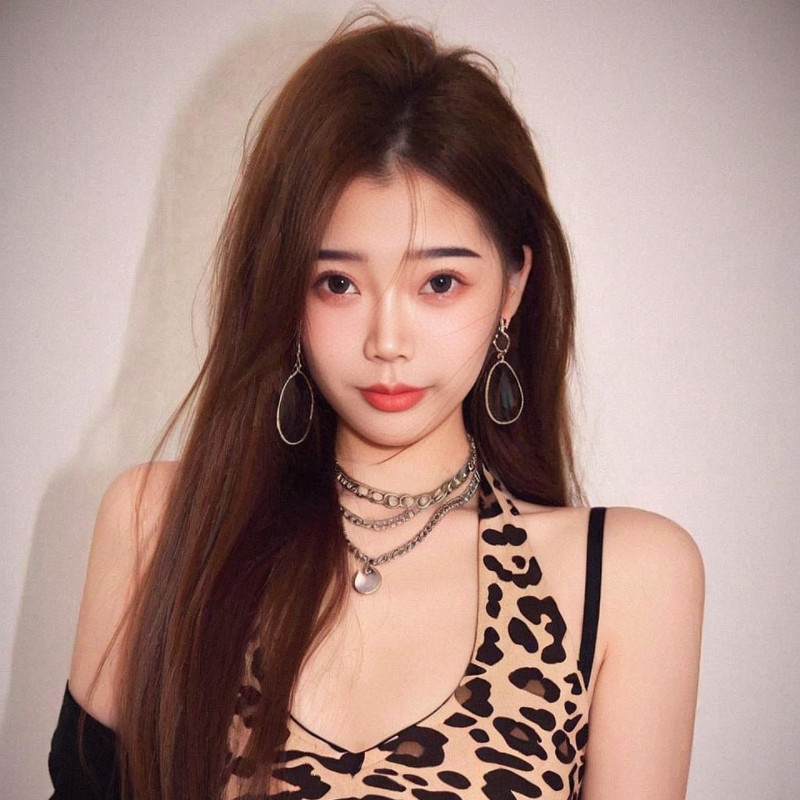 新人怼怼的主播海报