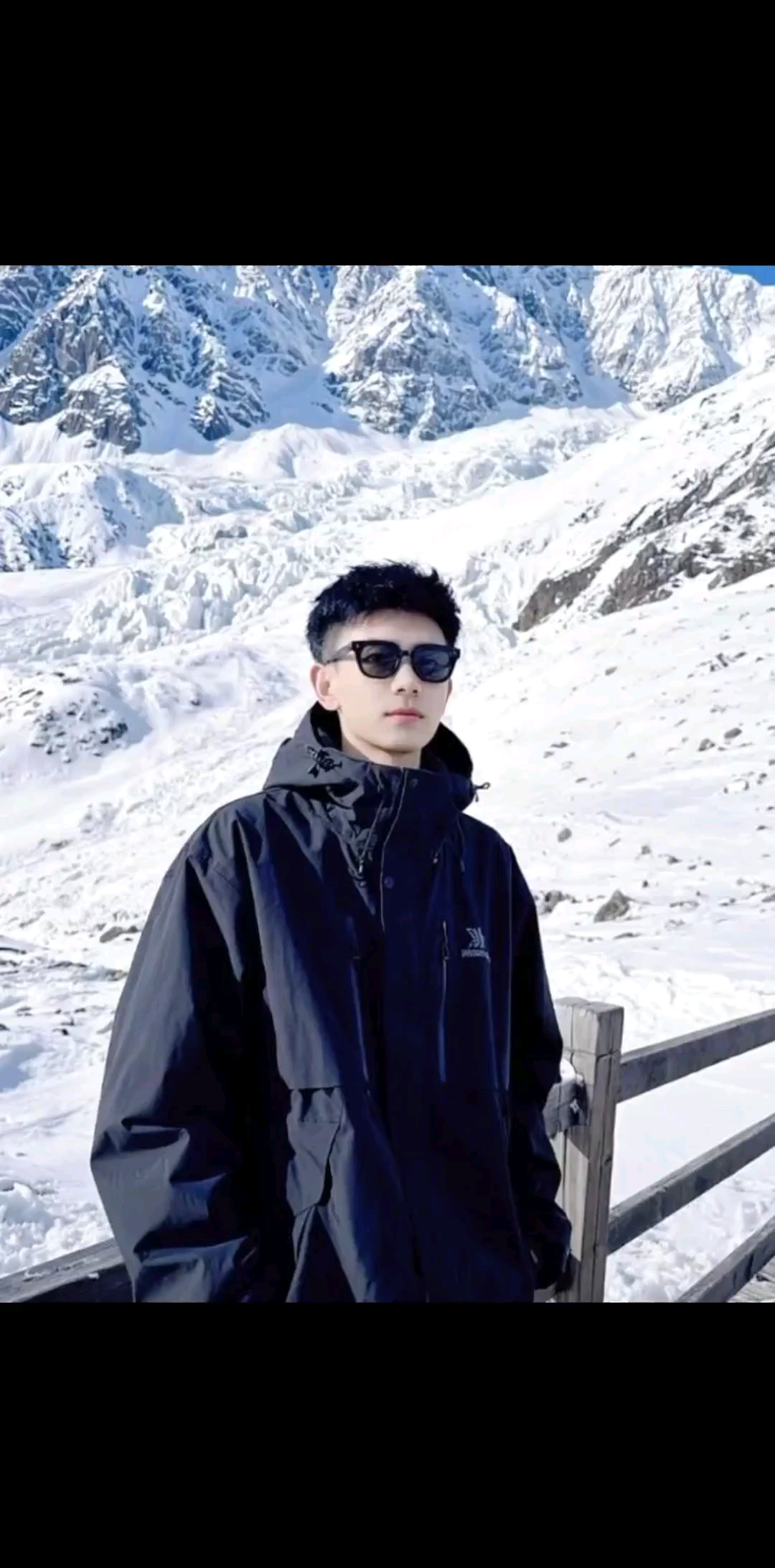 我爱的人现在当妈了。