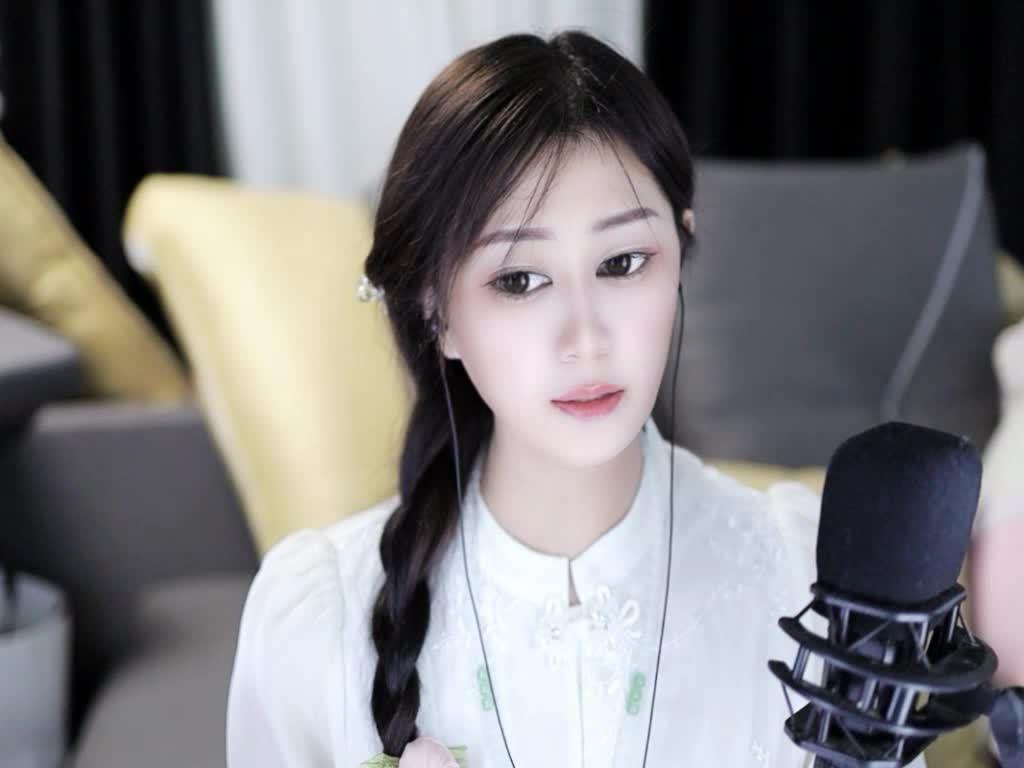 家人们新春快乐，求票